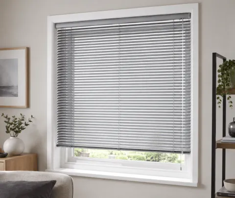 aluminium venetian blinds fitted in Bristol
